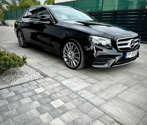 mercedes benz klasa e Mercedes-Benz Klasa E cena 149999 przebieg: 74866, rok produkcji 2017 z Piła